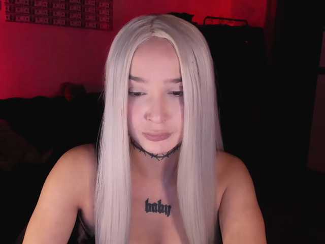 AshMila live cam on BongaCams