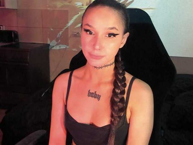 AshMila live cam on BongaCams