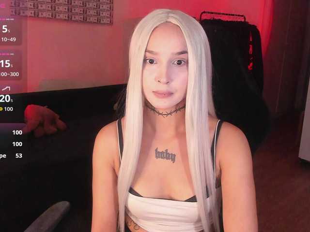 AshMila live cam on BongaCams
