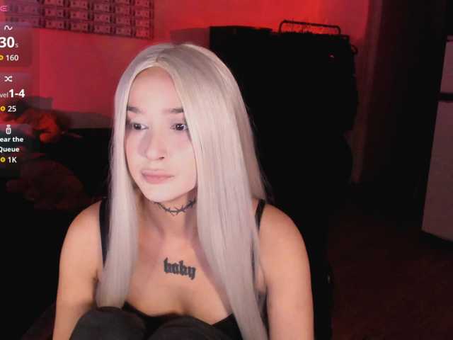 AshMila live cam on BongaCams