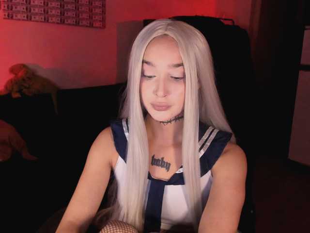 AshMila live cam on BongaCams