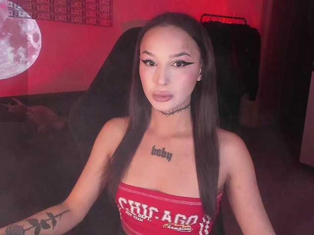 AshMila live cam on BongaCams