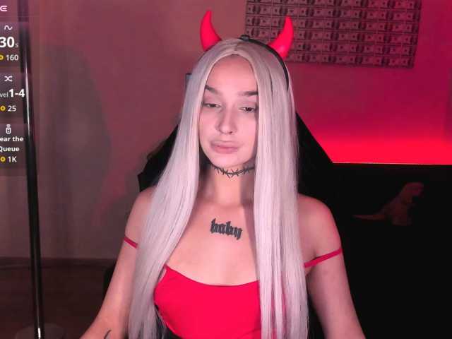 AshMila live cam on BongaCams