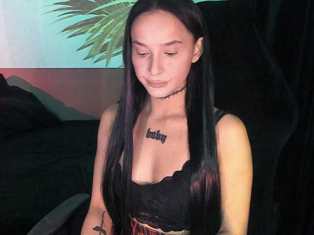 AshMila live cam on BongaCams