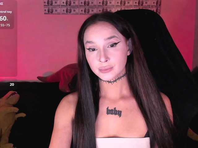 AshMila live cam on BongaCams