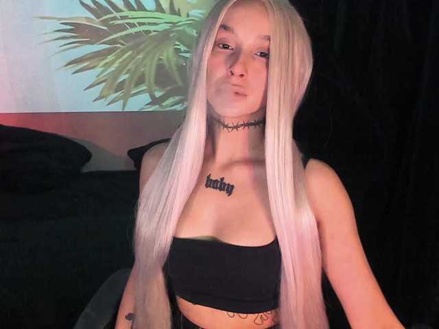 AshMila live cam on BongaCams