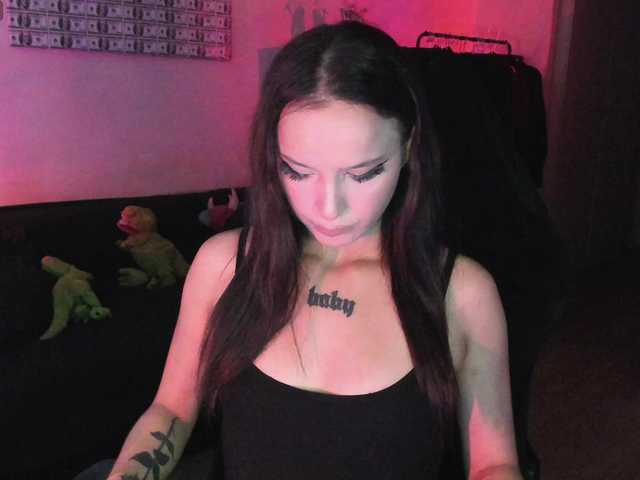 AshMila live cam on BongaCams