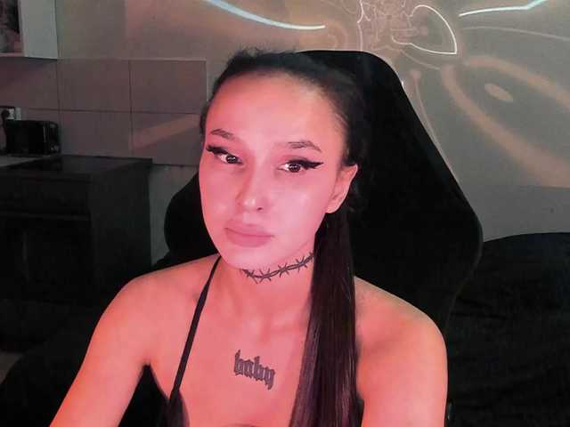 AshMila live cam on BongaCams