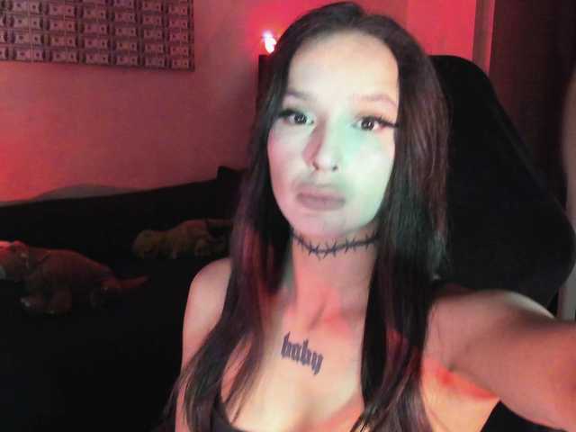 AshMila live cam on BongaCams
