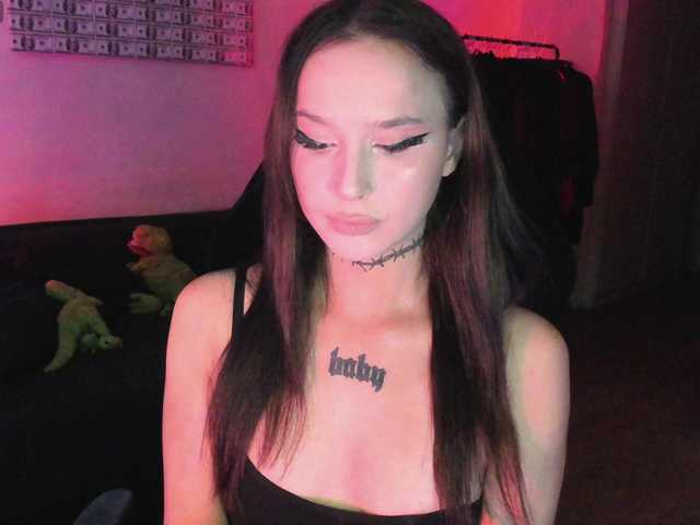 AshMila live cam on BongaCams