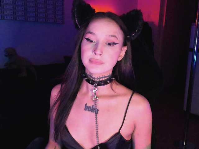 AshMila live cam on BongaCams