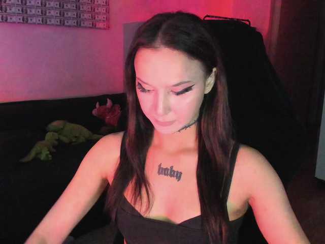 AshMila live cam on BongaCams
