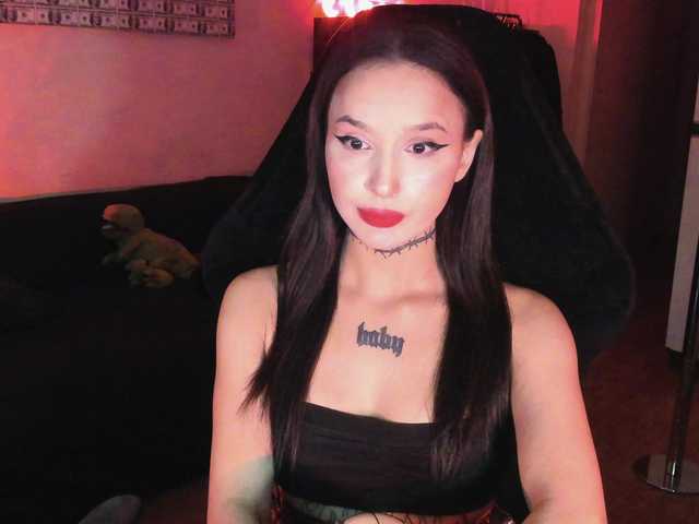 AshMila live cam on BongaCams