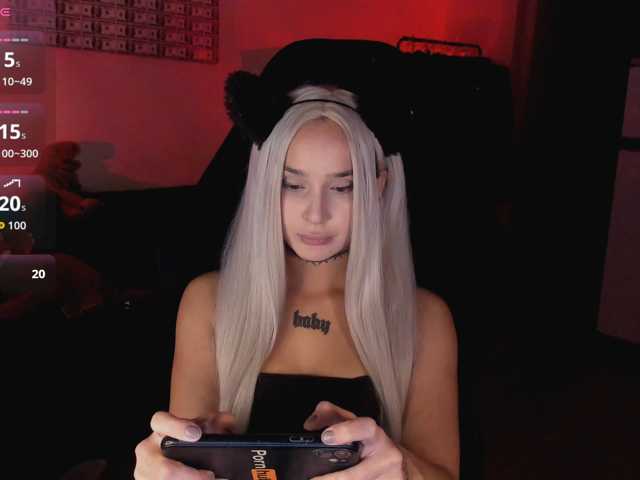 AshMila live cam on BongaCams
