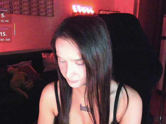 AshMila live cam on BongaCams