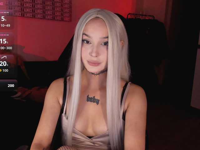 AshMila live cam on BongaCams