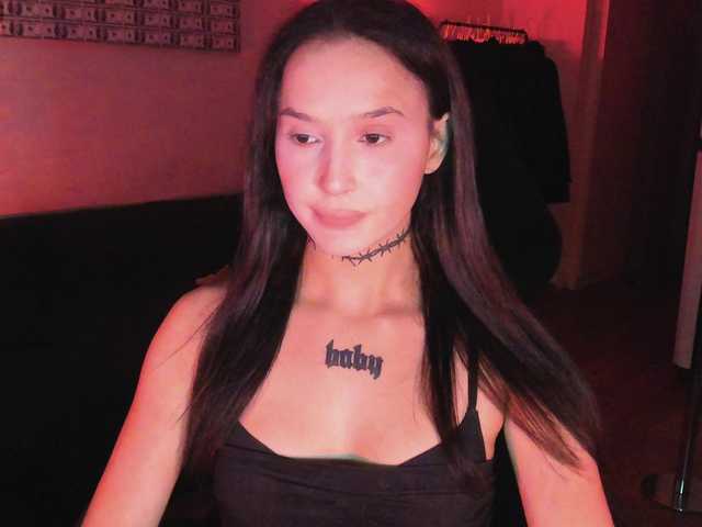 AshMila live cam on BongaCams
