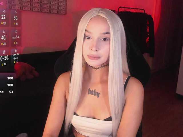 AshMila live cam on BongaCams