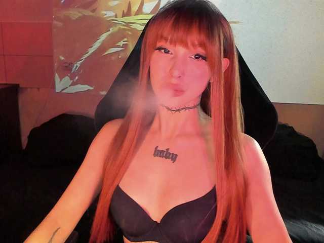 AshMila live cam on BongaCams
