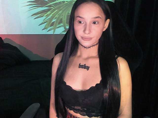 AshMila live cam on BongaCams
