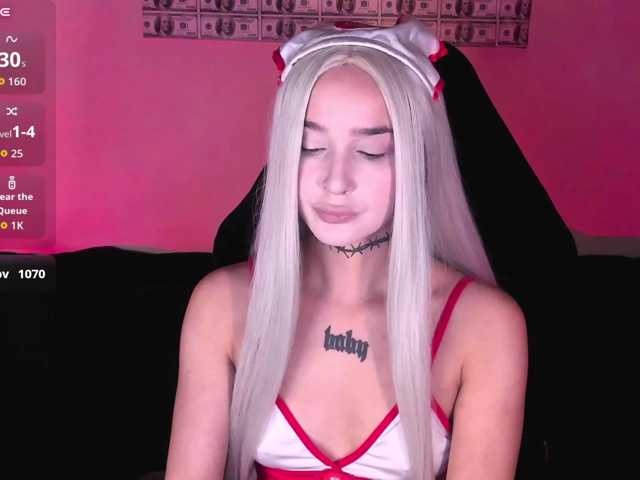 AshMila live cam on BongaCams