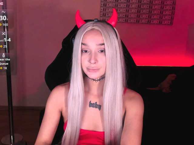 AshMila live cam on BongaCams