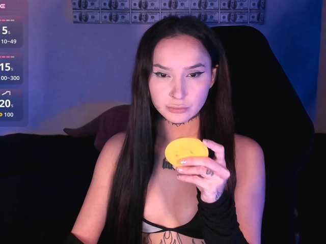 AshMila live cam on BongaCams