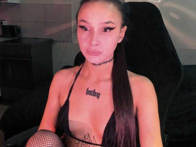 AshMila live cam on BongaCams