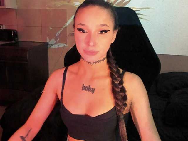 AshMila live cam on BongaCams