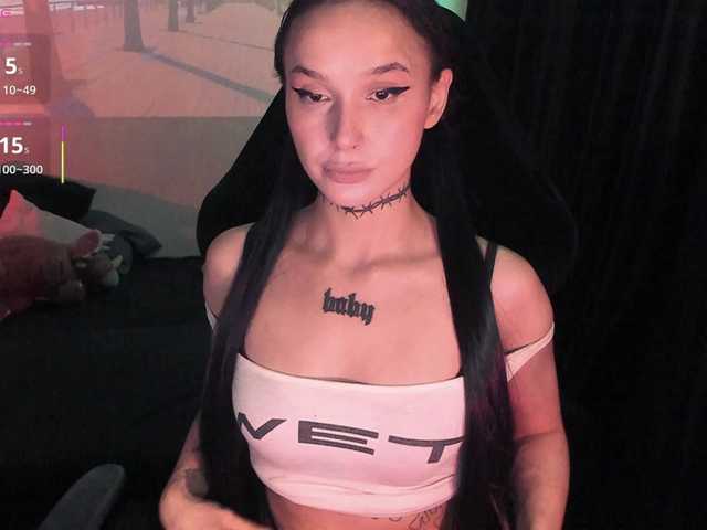 AshMila live cam on BongaCams
