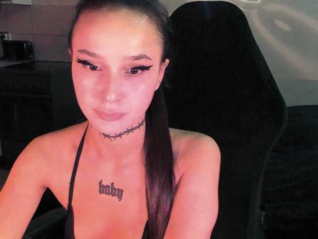 AshMila live cam on BongaCams