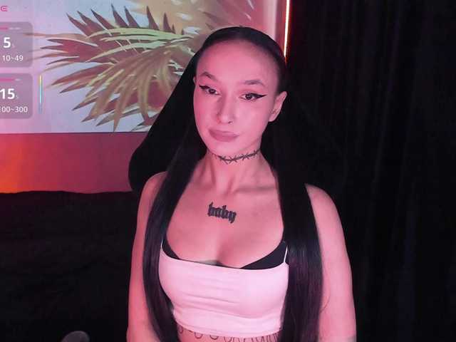 AshMila live cam on BongaCams