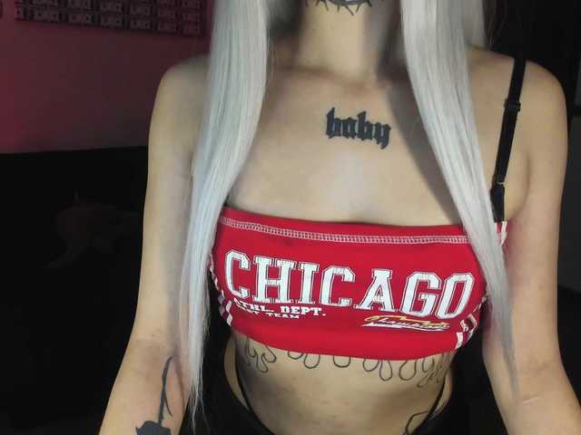 AshMila live cam on BongaCams