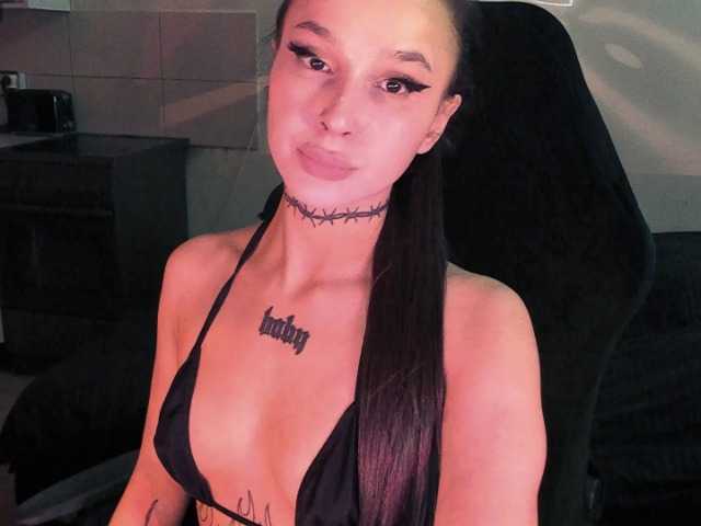 AshMila live cam on BongaCams
