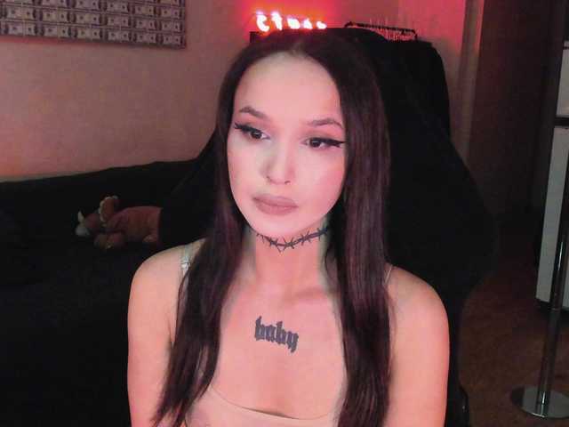 AshMila live cam on BongaCams