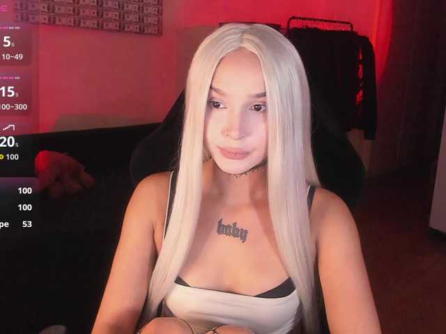 AshMila live cam on BongaCams