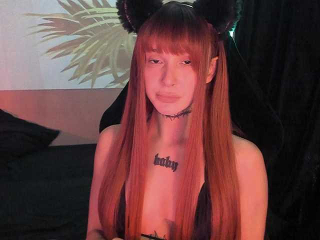 AshMila live cam on BongaCams