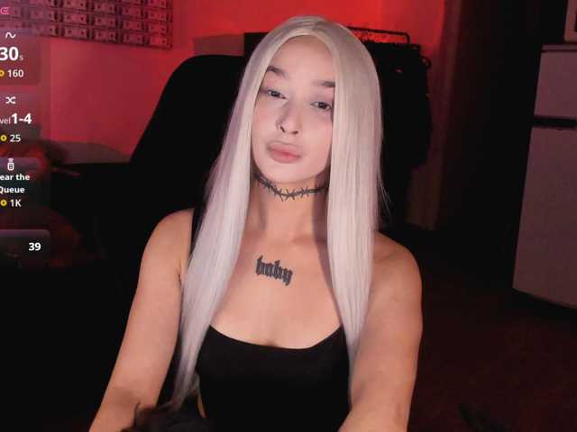 AshMila live cam on BongaCams