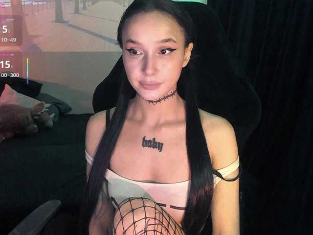 AshMila live cam on BongaCams