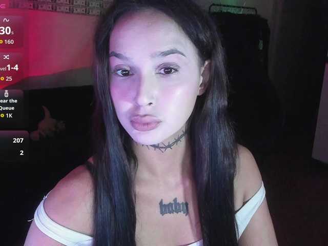 AshMila live cam on BongaCams
