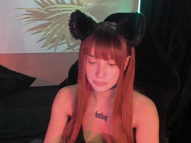 AshMila live cam on BongaCams