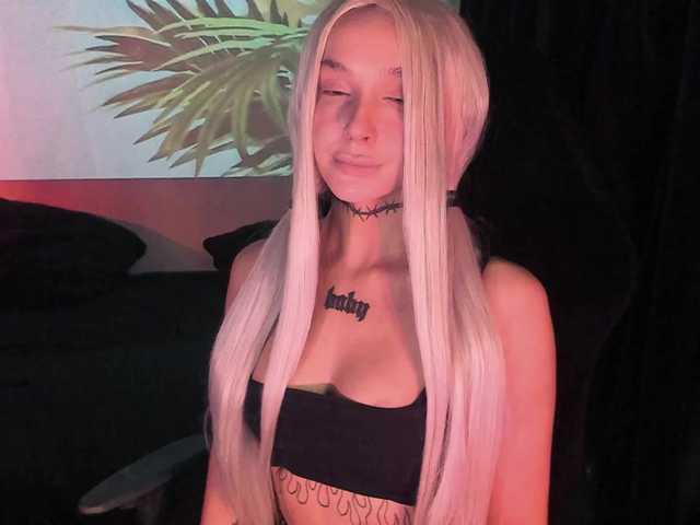 AshMila live cam on BongaCams