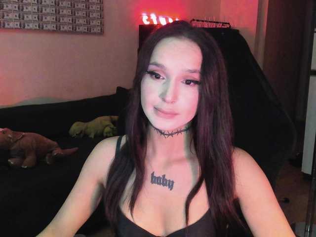 AshMila live cam on BongaCams