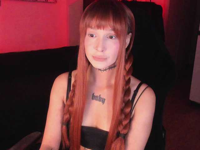 AshMila live cam on BongaCams