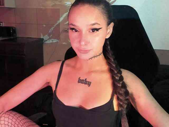 AshMila webcam