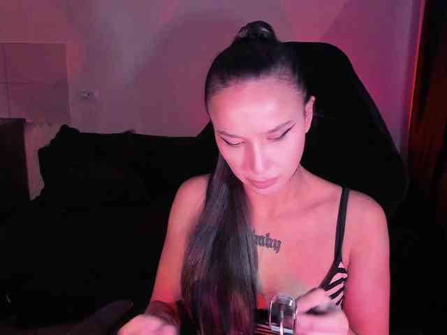 AshMila webcam