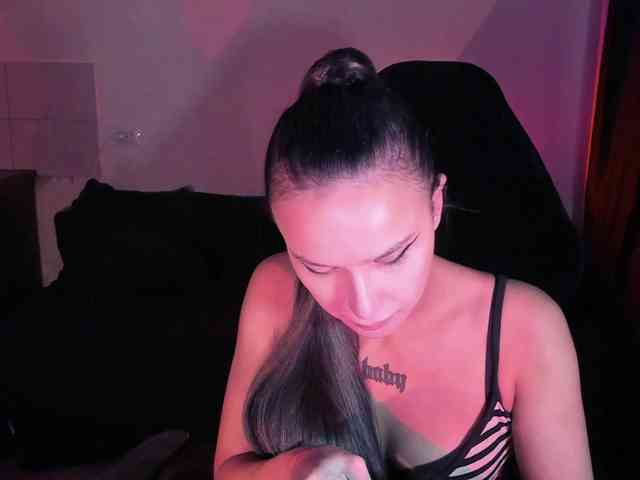 AshMila webcam