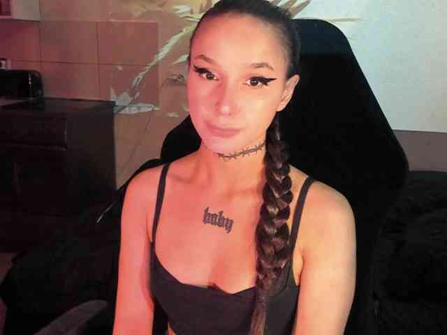 AshMila webcam
