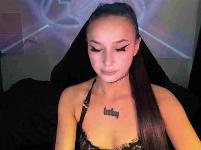 AshMila webcam