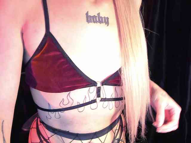 AshMila webcam